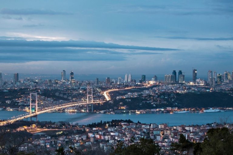 İstanbul Boğazı'nın Büyülü Tarihi
